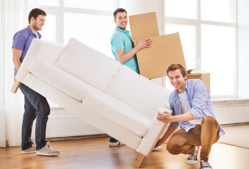 Free quote and transparent pricing for Kingston removals